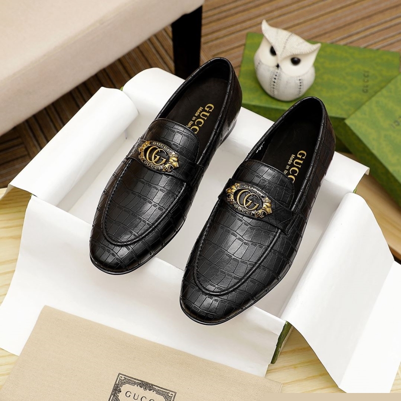 G*u*i leather shoes
